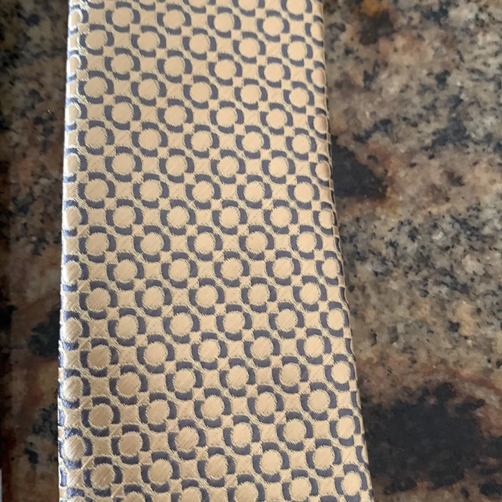 Clip on neckties